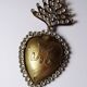 Ex-voto ancien cœur enflammé de Marie pomponne serti de strass, XIXe-XXe