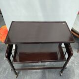Rolling service with removable tray
