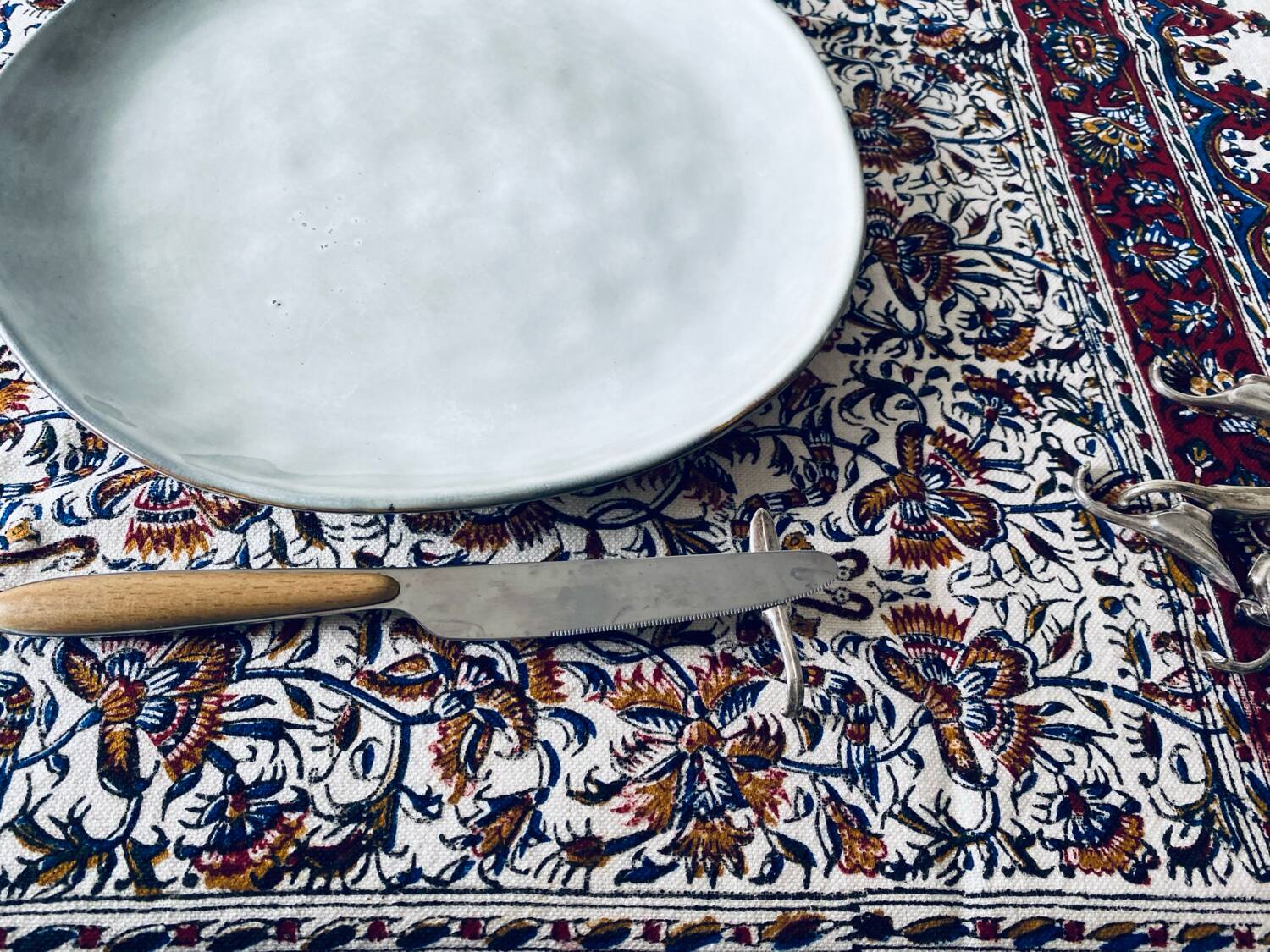 Knife holder in the style of Christofle