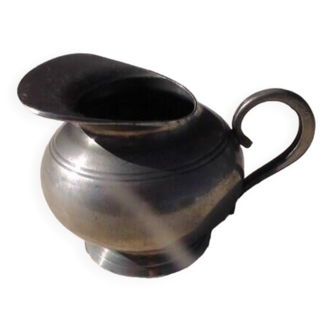 Fine pewter milk jug