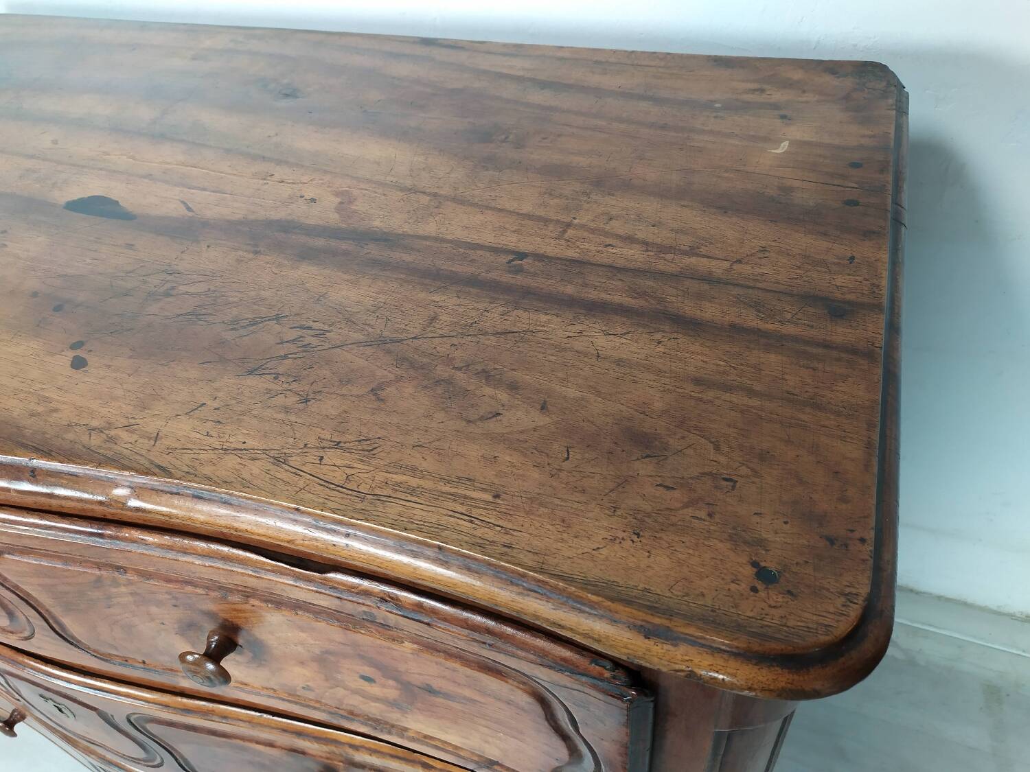 Louis XV chest of drawers