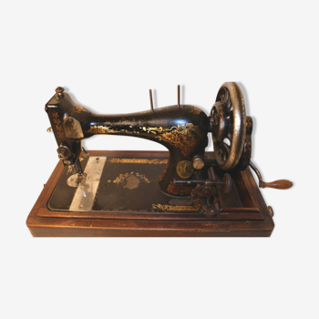 Singer 28k (1900) antique handcrank sewing machine with case