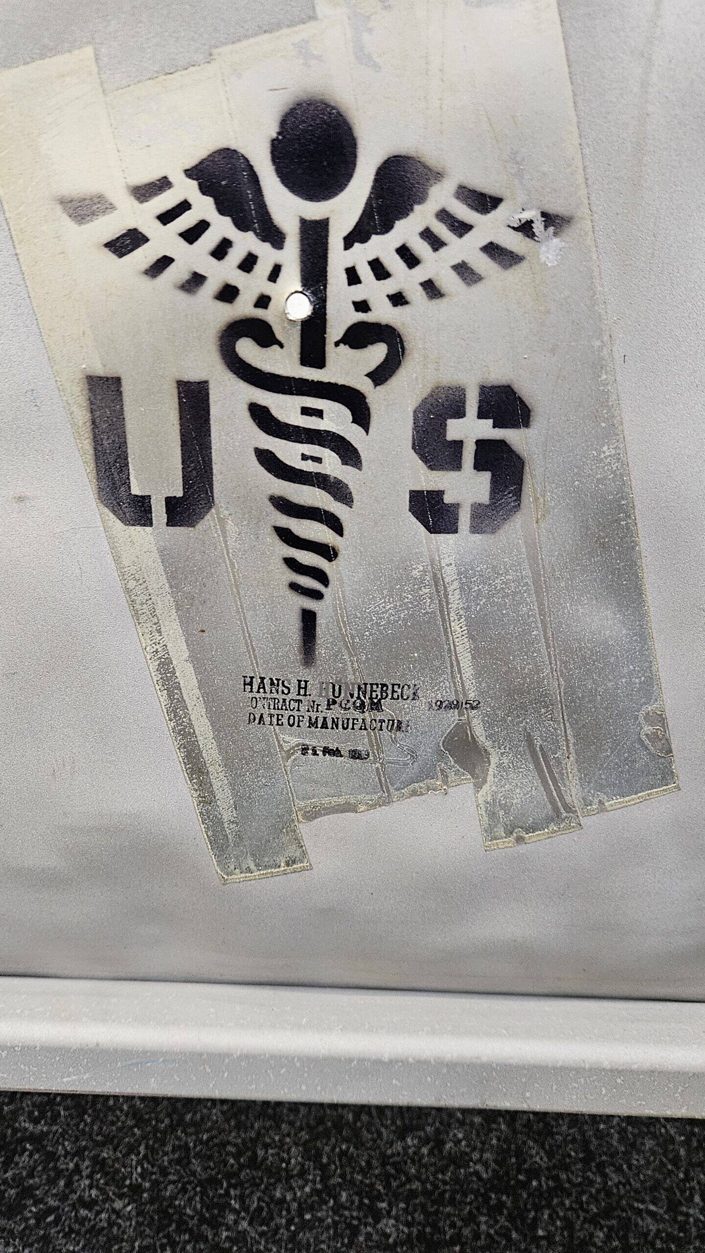 Mid century US Army Aluminium  Sofa and Armchairs by Hans H. Hunnebeck,1953