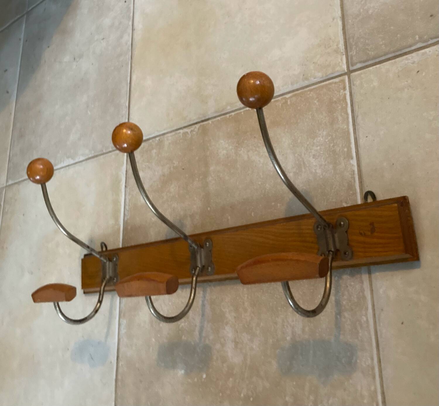 Porte manteau mural Art Déco en bois et métal époque début XXe