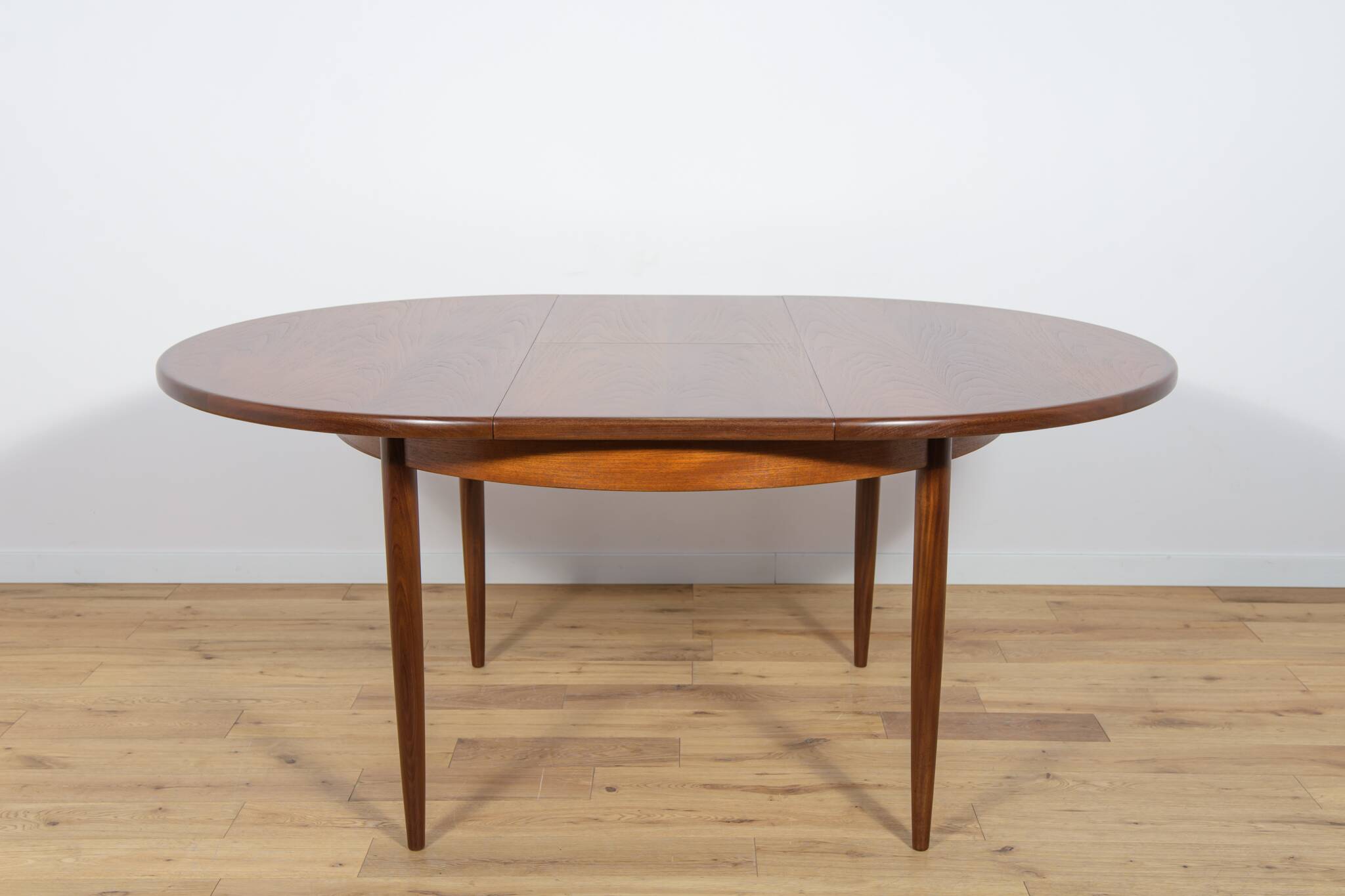 Mid-century teak round fresco dining table from g-plan, 1960s