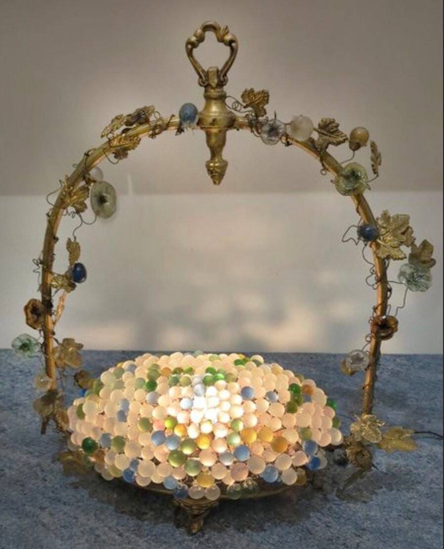 Cesare Toso table lamp in the shape of a basket filled with bunches of grapes.