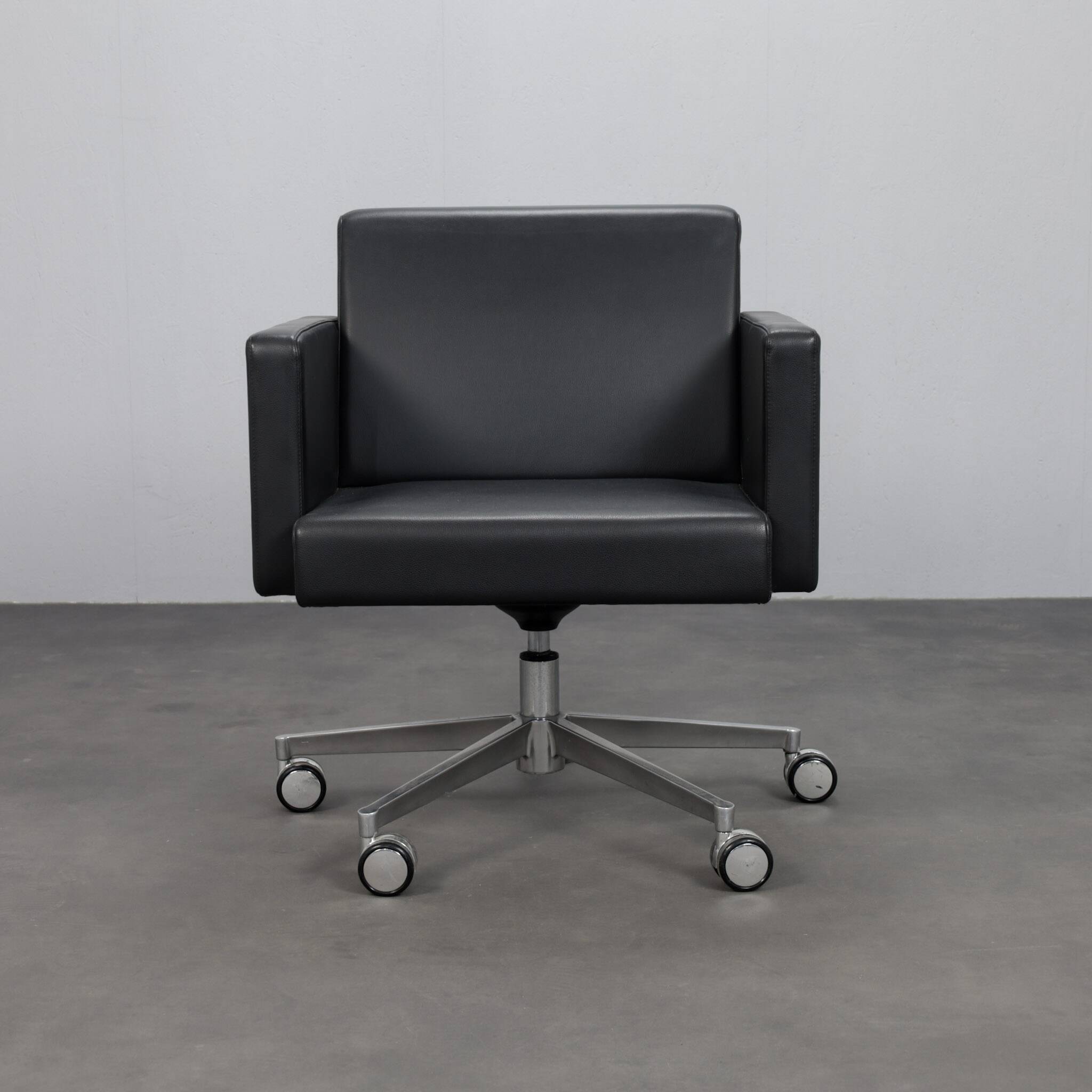 Pair of leather swivel armchairs by Poltrona Frau, Italy, 1990s