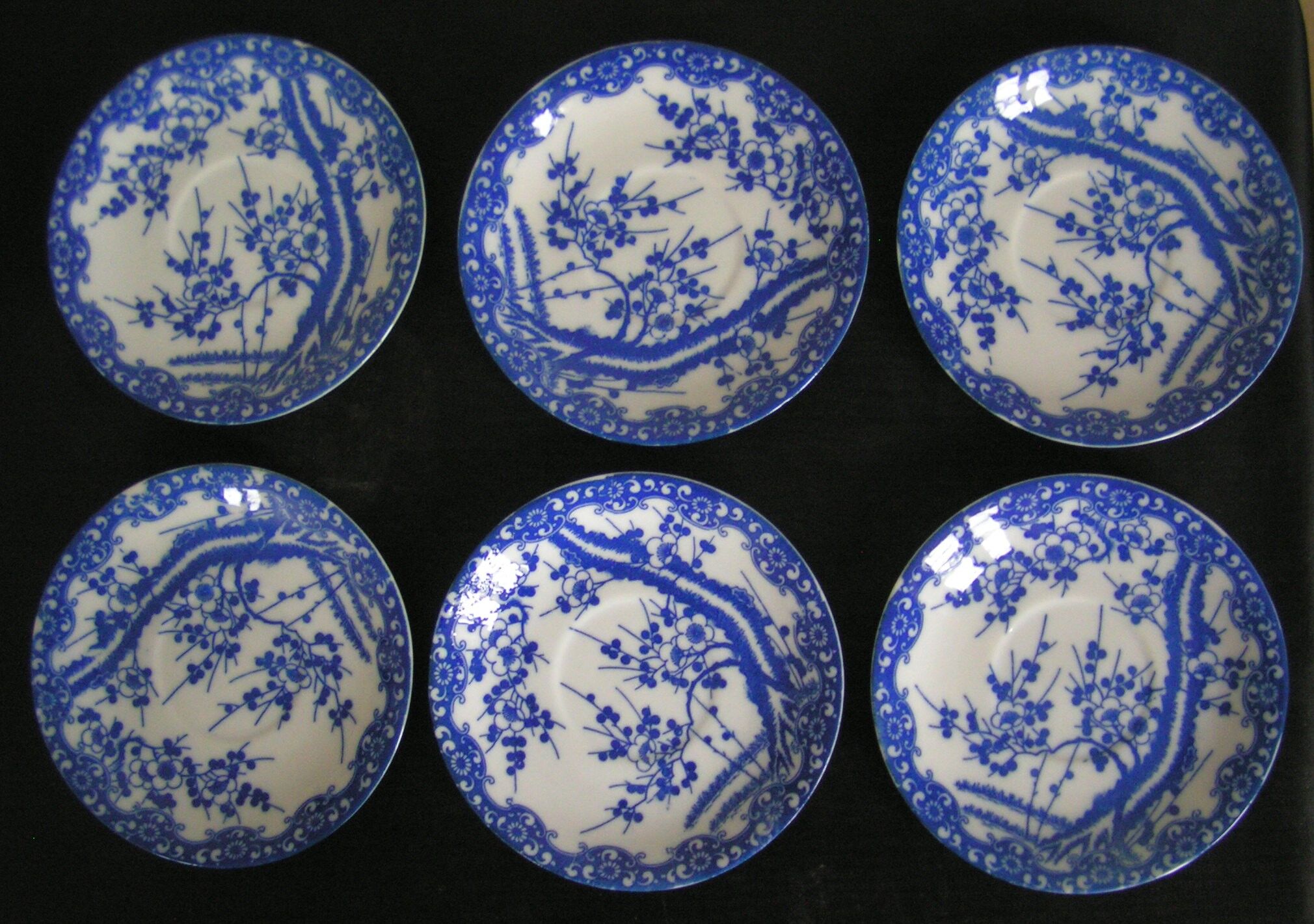 Fine porcelain tea service from Japan