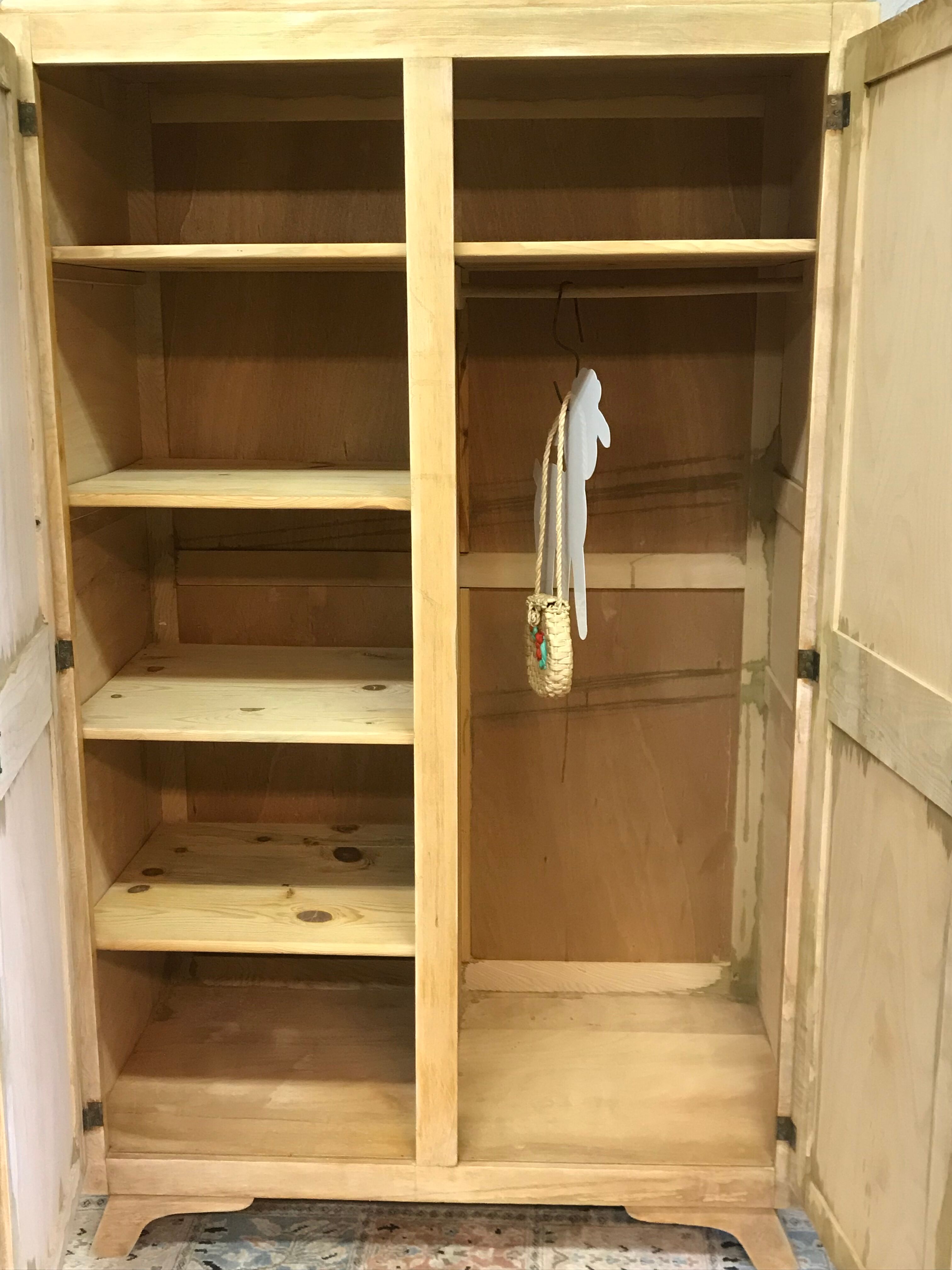 Cabinet 30 years crude wooden double doors