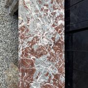 Cheminée régence en marbre gris des Ardennes, XVIIIème siècle