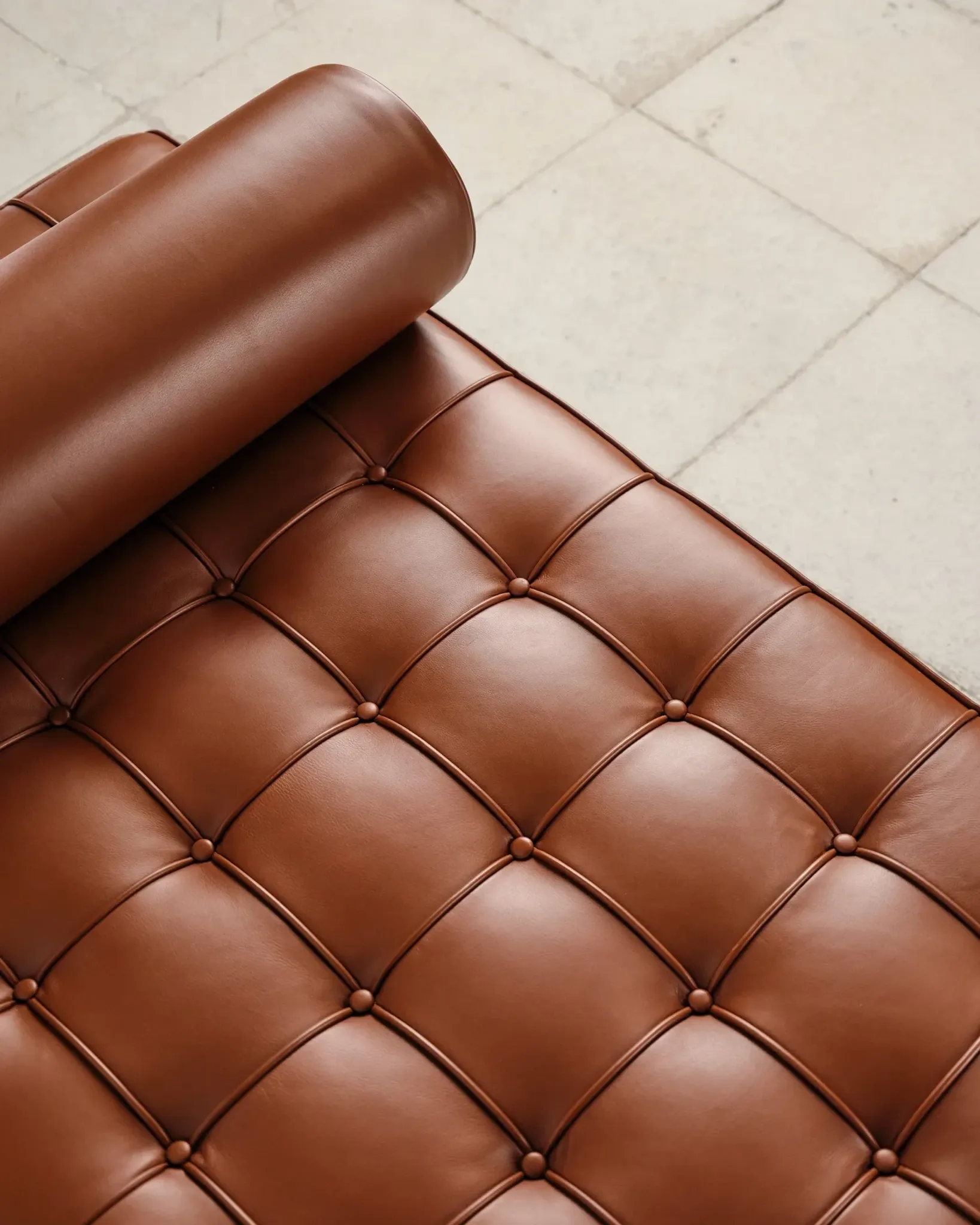 Meridian Barcelona in leather by Mies van der Rohe, Knoll International