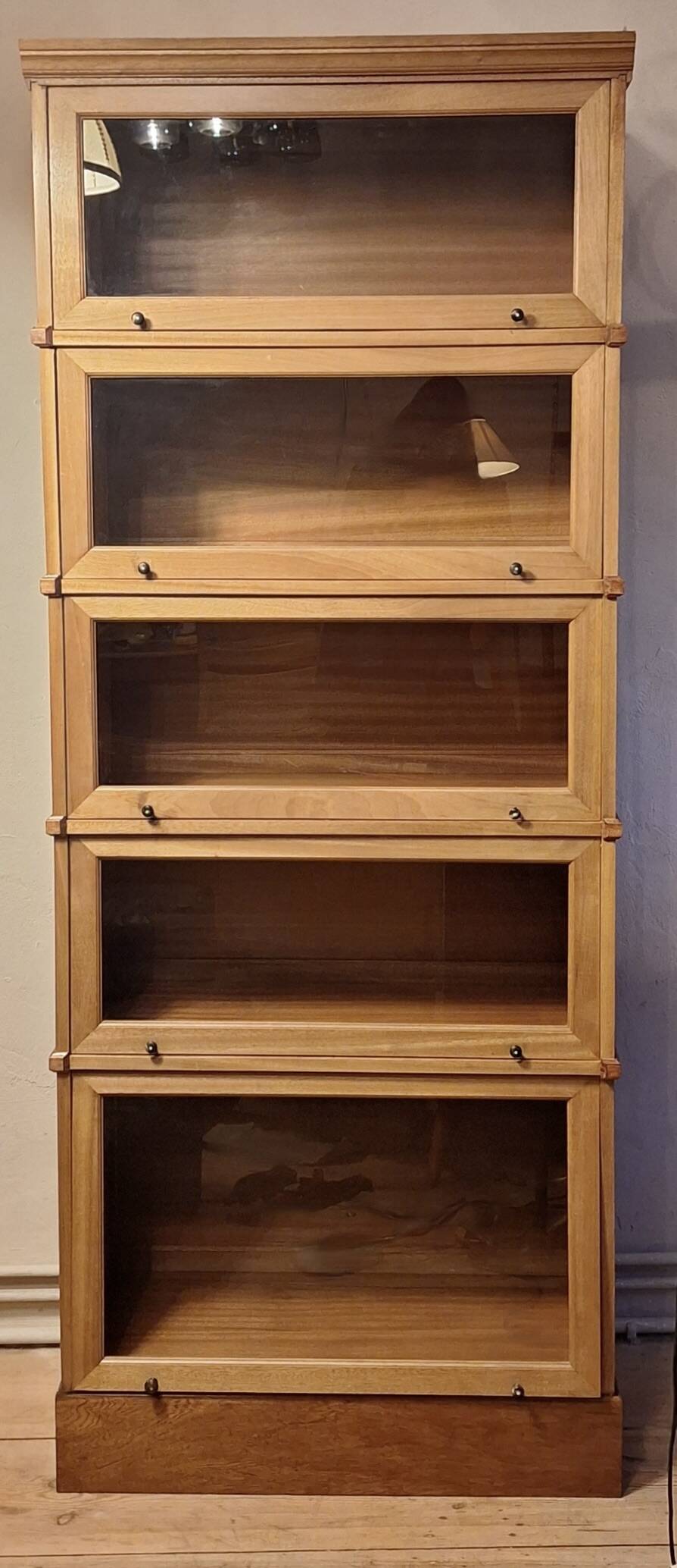 Globe-Wernicke stacking 'barrister's bookcase', USA 1920