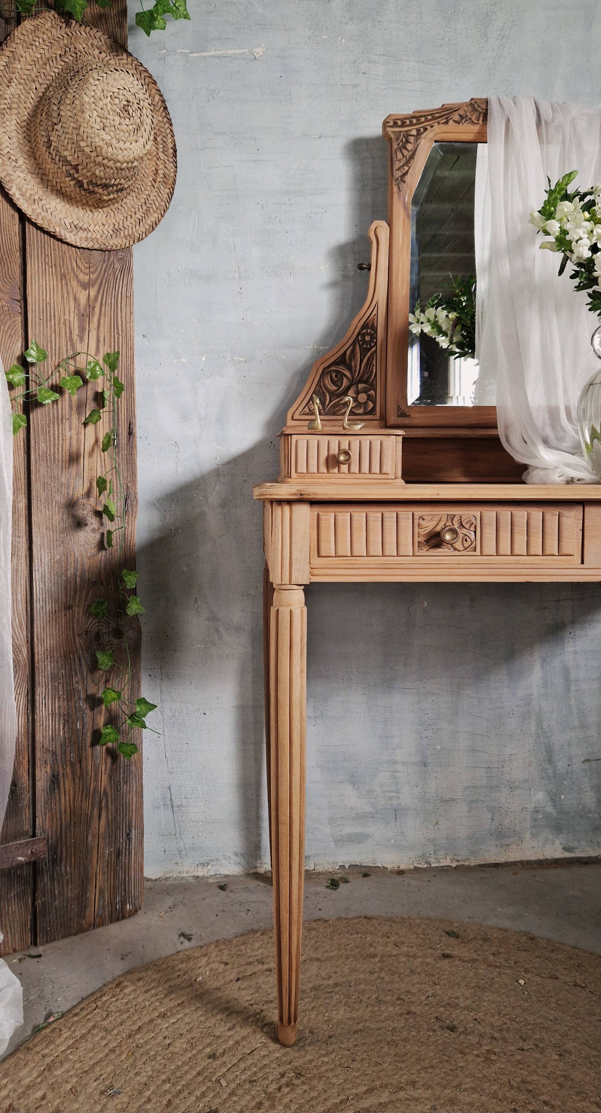 Magnificent Art Deco dressing table