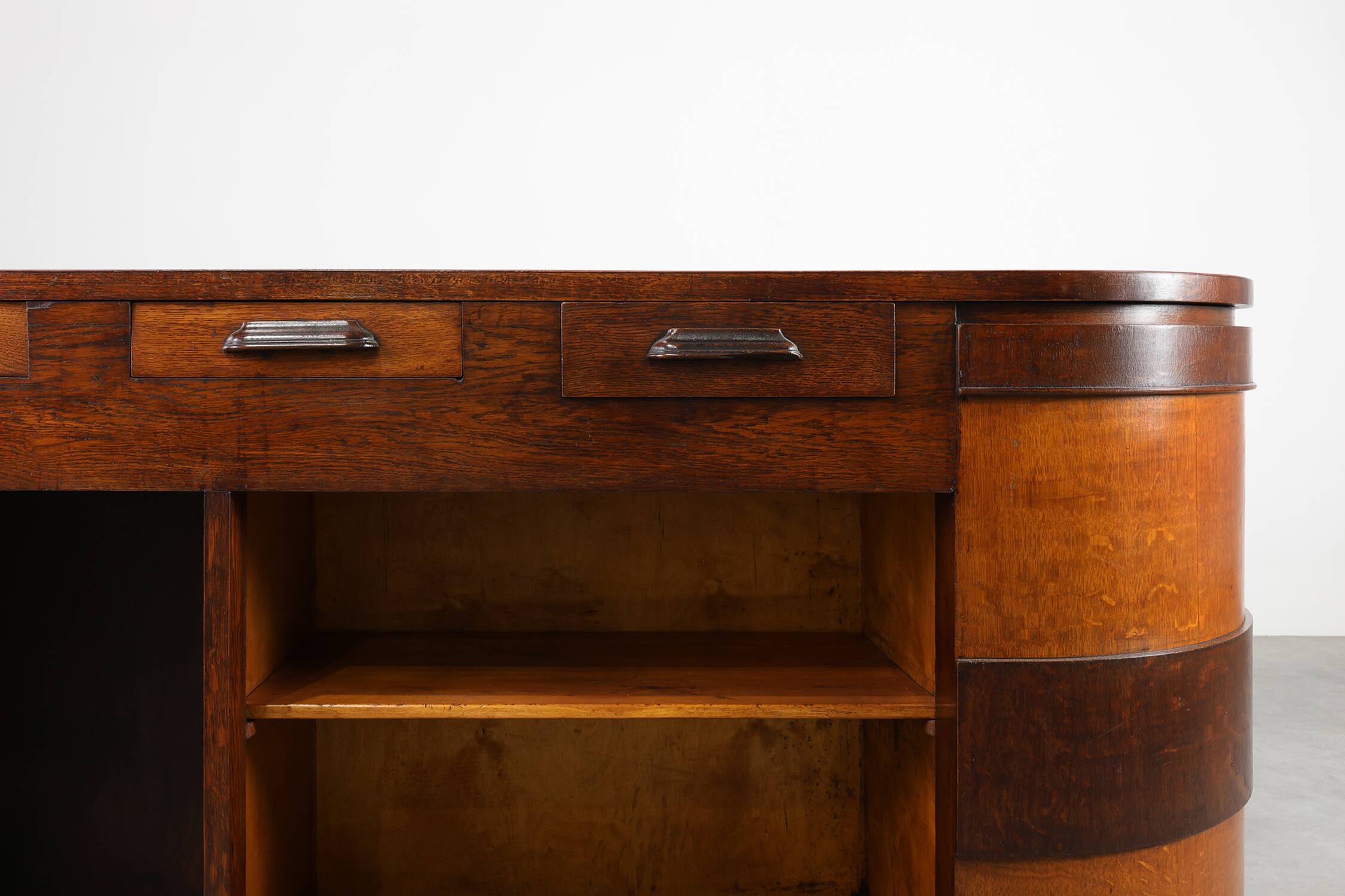 Ensemble of 2 Art Deco Counters and 1 cabinet attr. to De Coene, Belgium,19