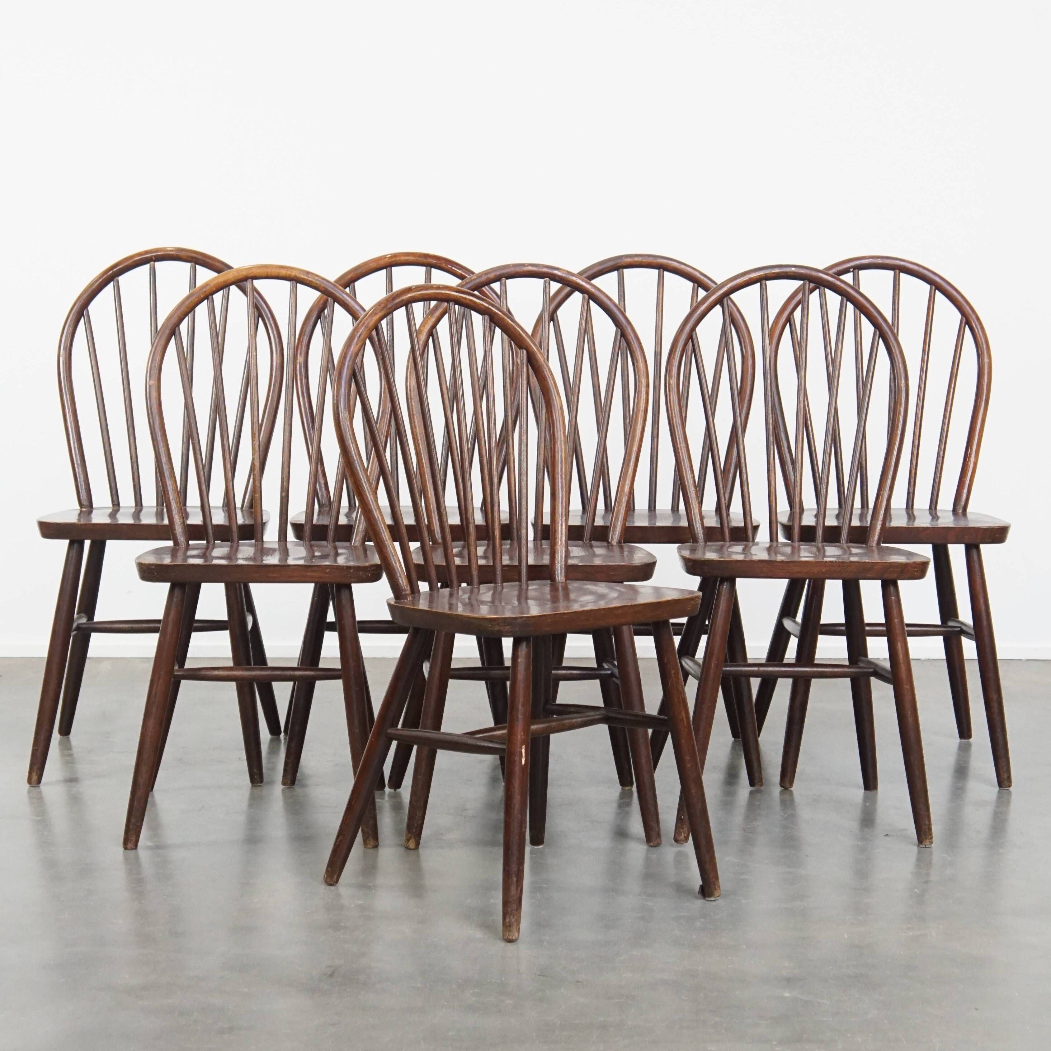 Set of 8 Vintage English Style Spindle Back Wooden Windsor Chairs from t