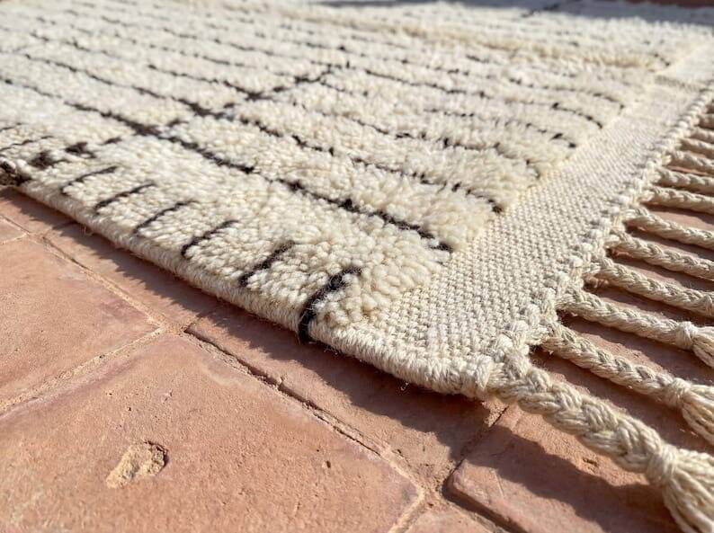 Handmade traditional pure wool carpet, size 100x200 cm.