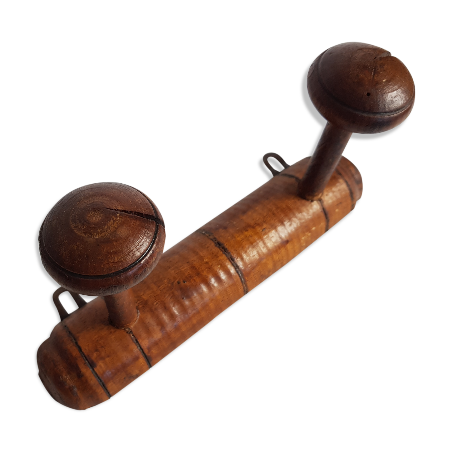 Old wooden wall coats door turned two bamboo imitation patères