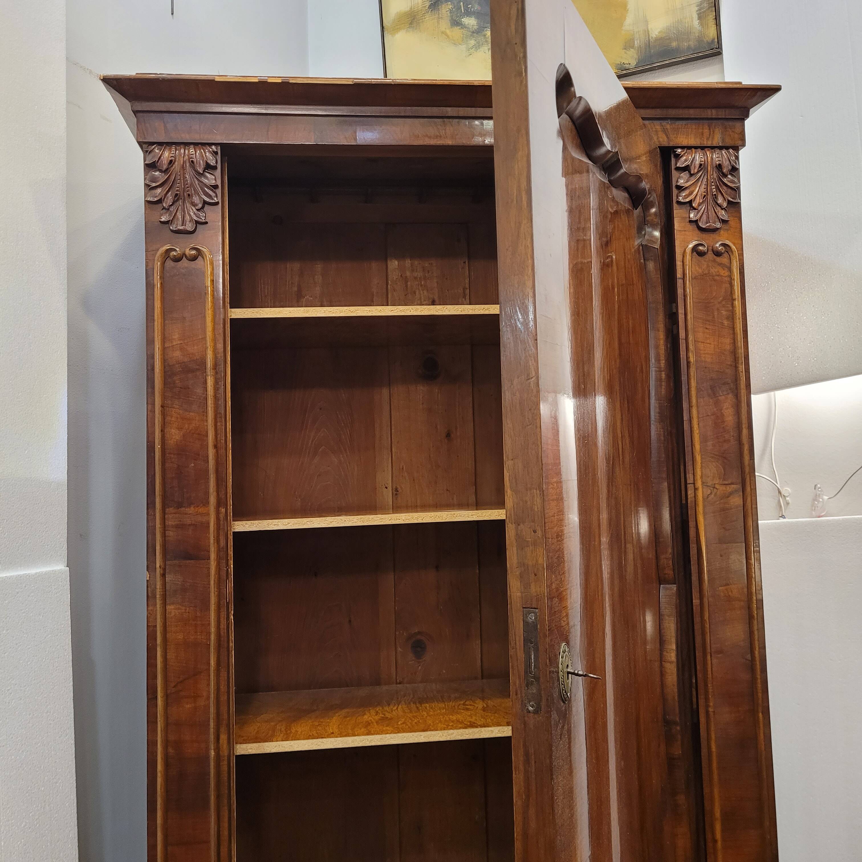 Armario / Gabinete estilo Biedermeier, madera de fresno, circa 1840 – Alemania