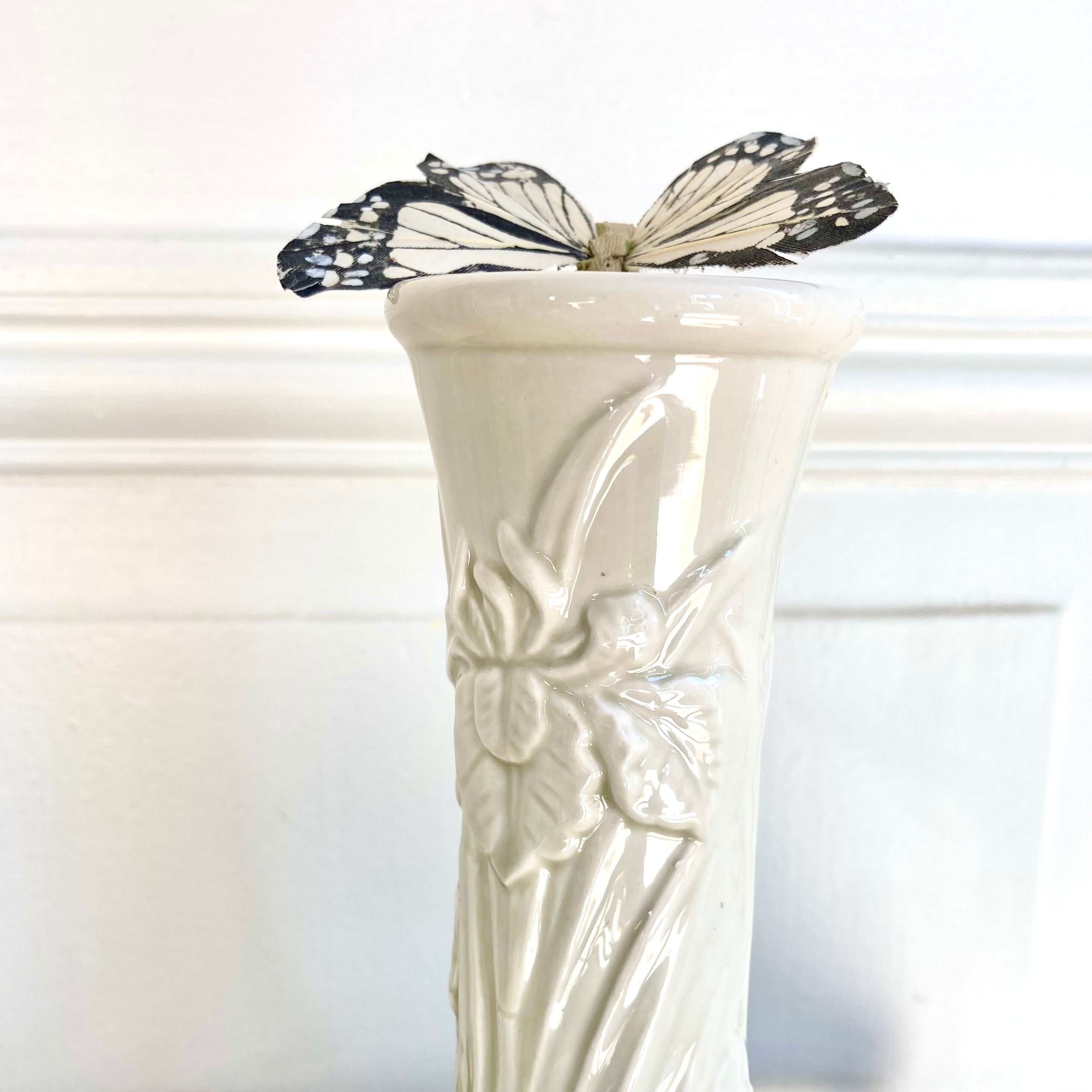 Ceramic candle holder iris flower