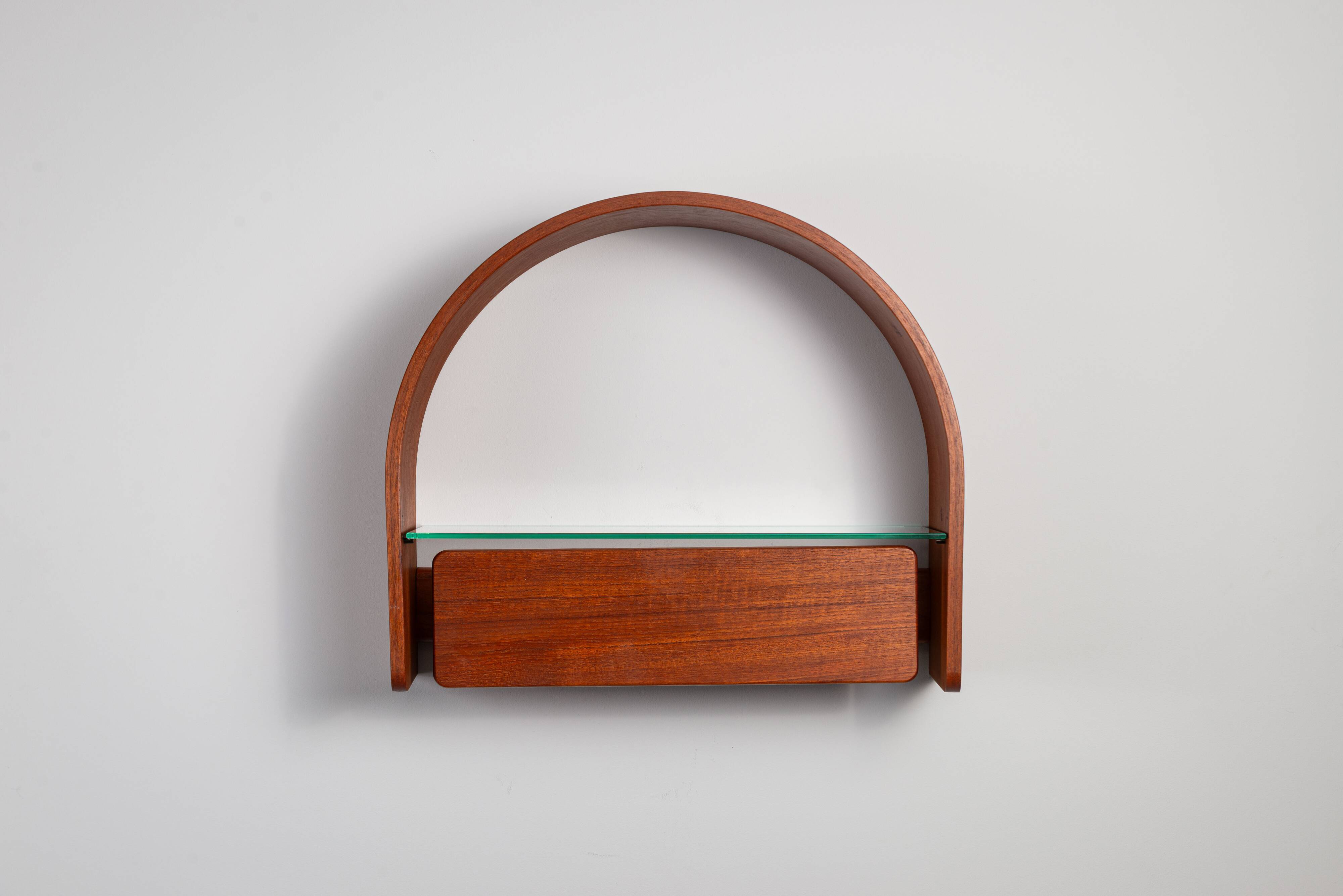 Domus wall console with lighting and glass