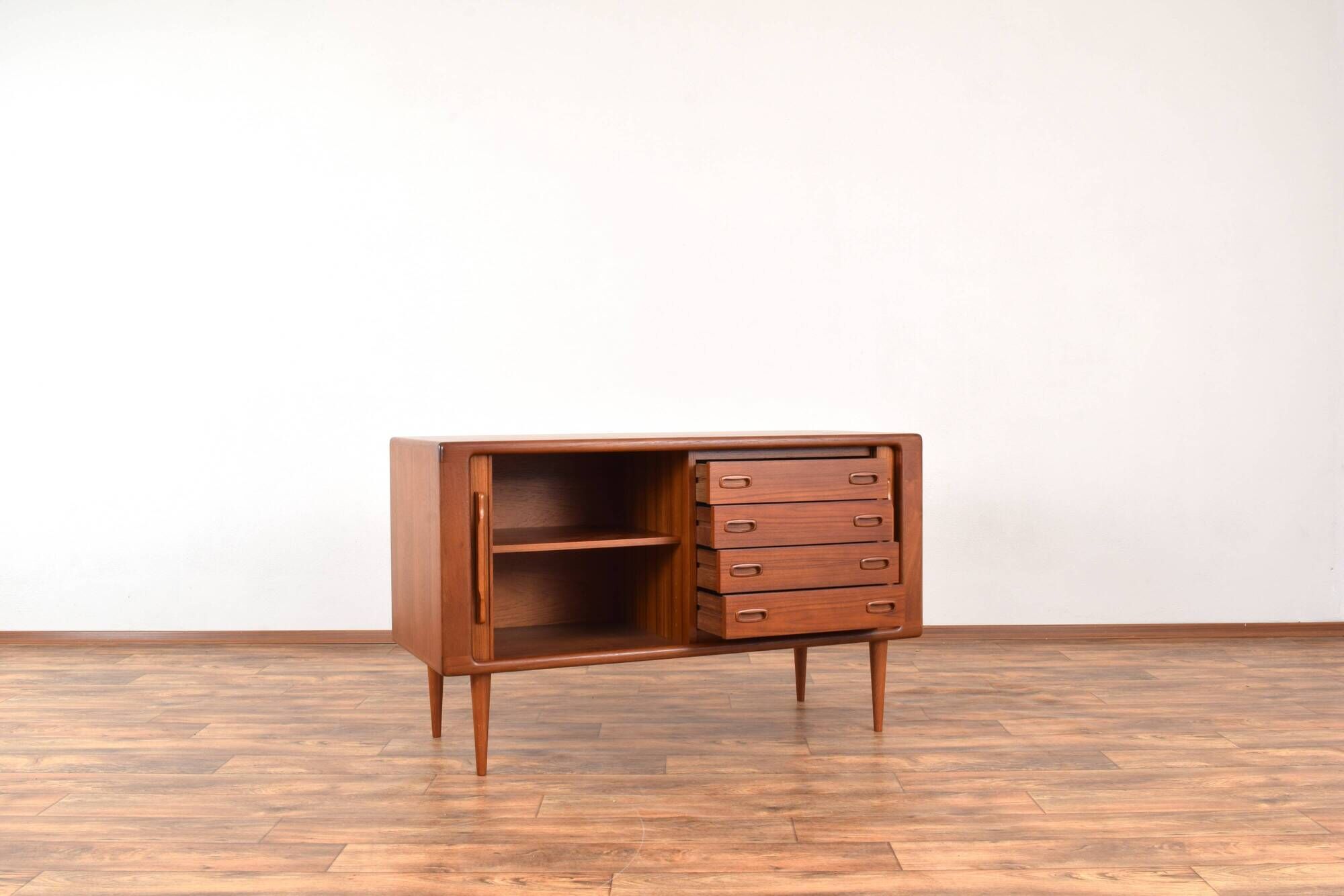 Mid-Century Danish Teak Sideboard from Dyrlund, 1960s.