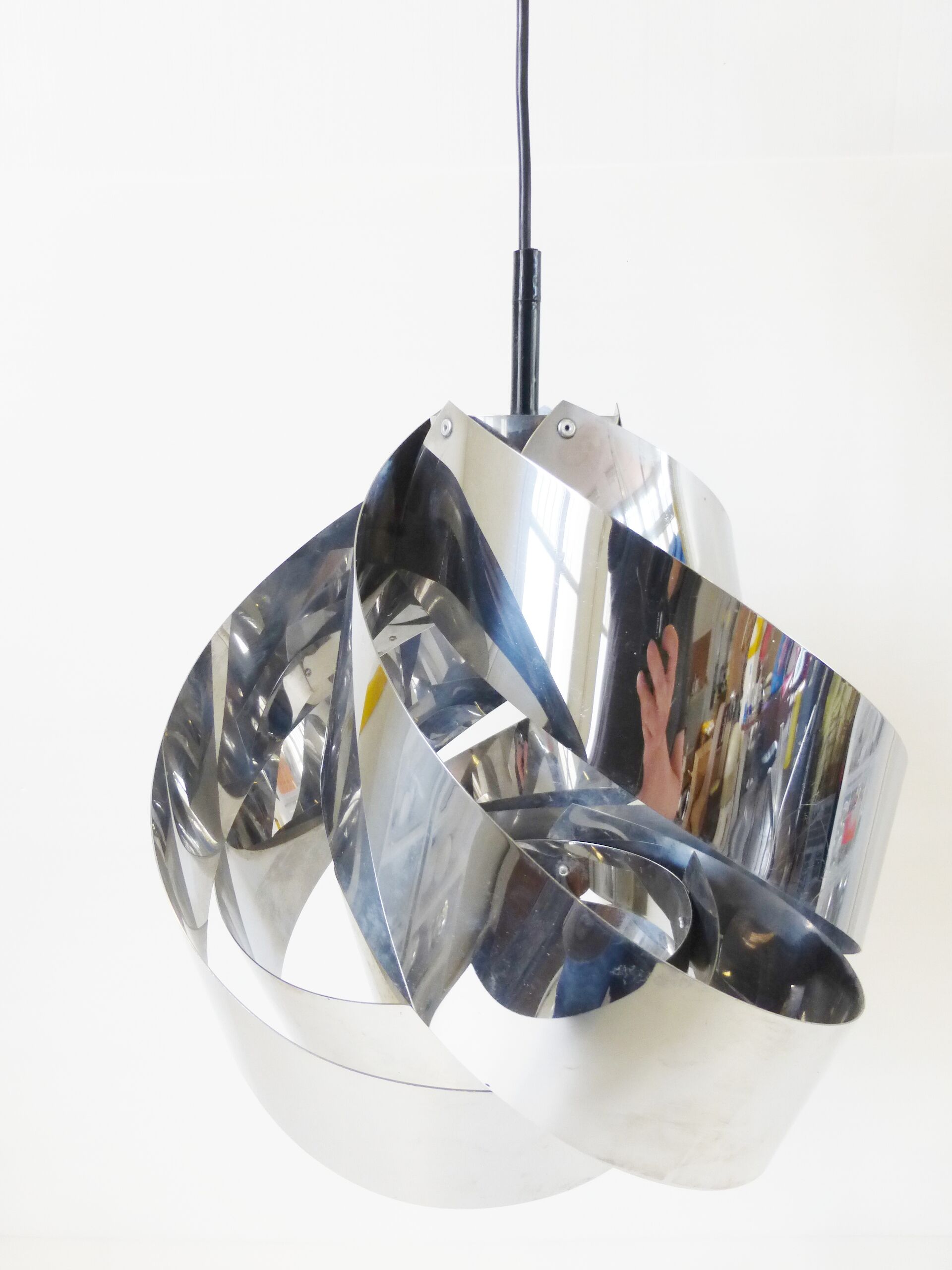 Suspension giant spiral-shaped chandelier in chrome 1970 vintage space age pop 70's seventies during light