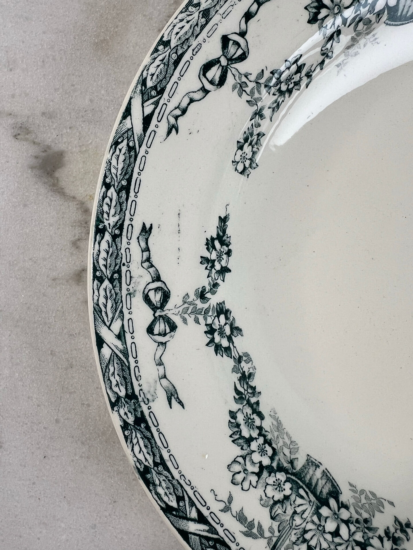 Set of 12 deep plates in ironstone Ninon 24cm