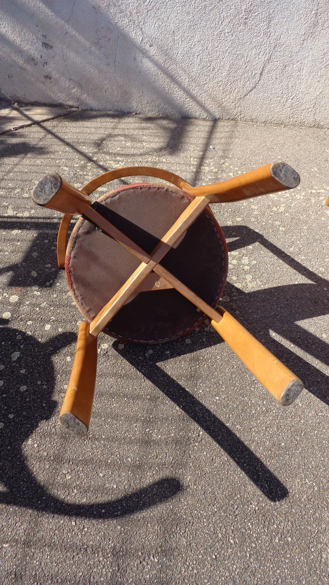 Set of 12 armrest chairs