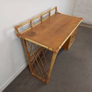 Bureau et sa chaise en rotin