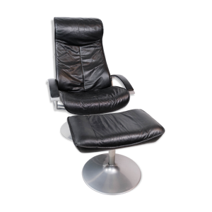 fauteuil avec tabouret
