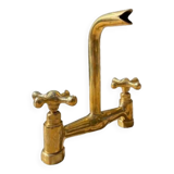 Solid brass faucet