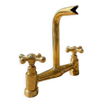 Solid brass faucet