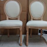 Pair of style chairs