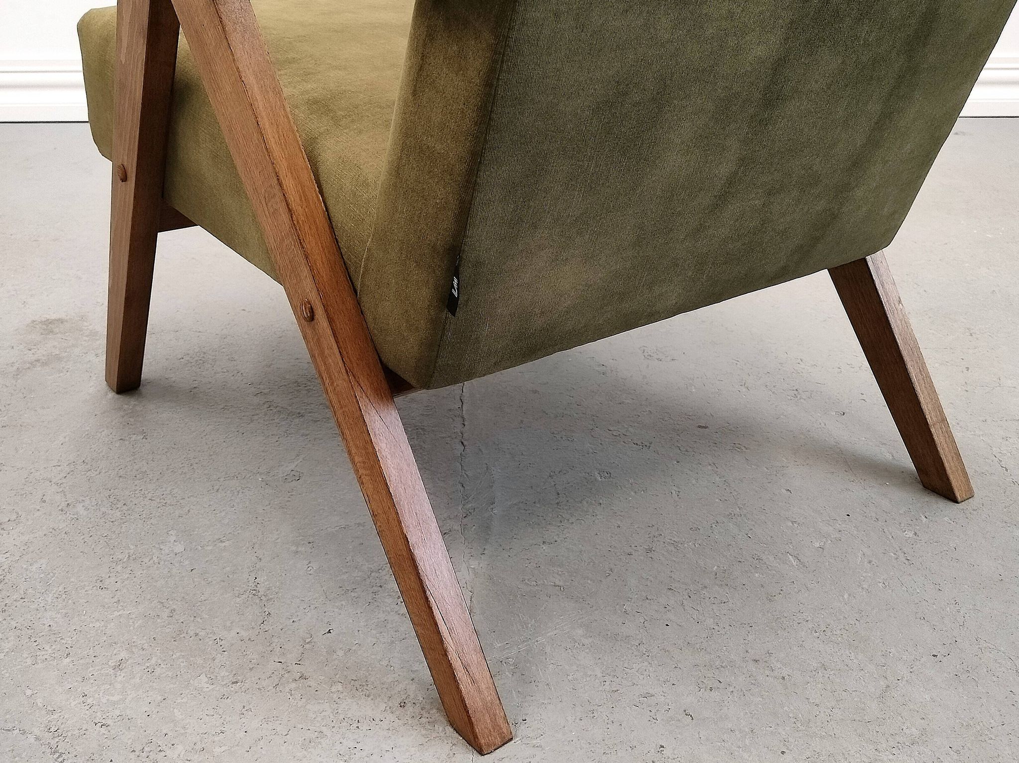 Mid Century Easy Chair Model B - 310 Var in Forest Green Velvet