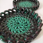 Pair of enamelled woven ceramic trinket trays signed BL, Le Brusc (Var)