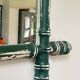 Miroir ancien en bois formant bambou