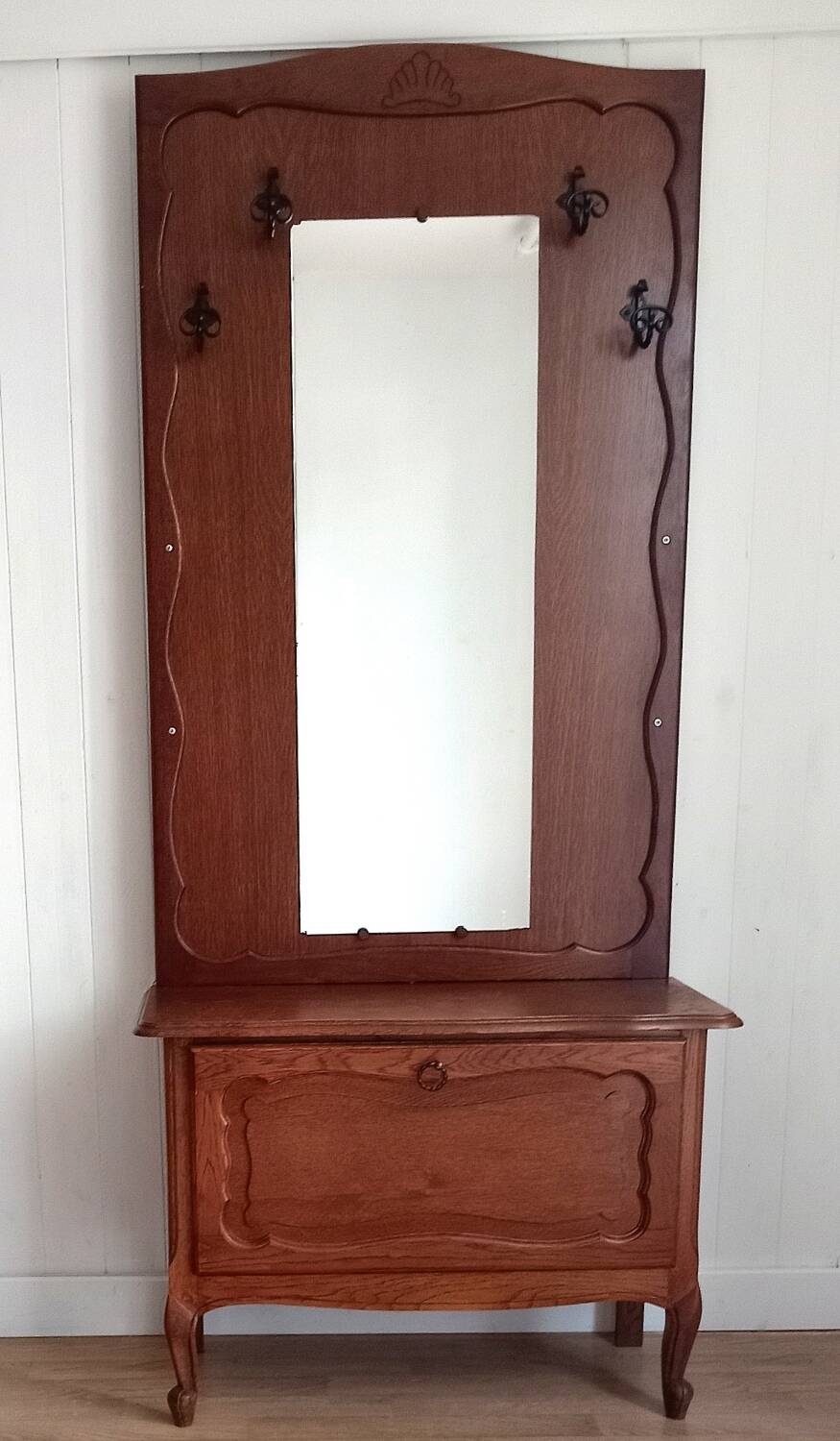 Entrance furniture
