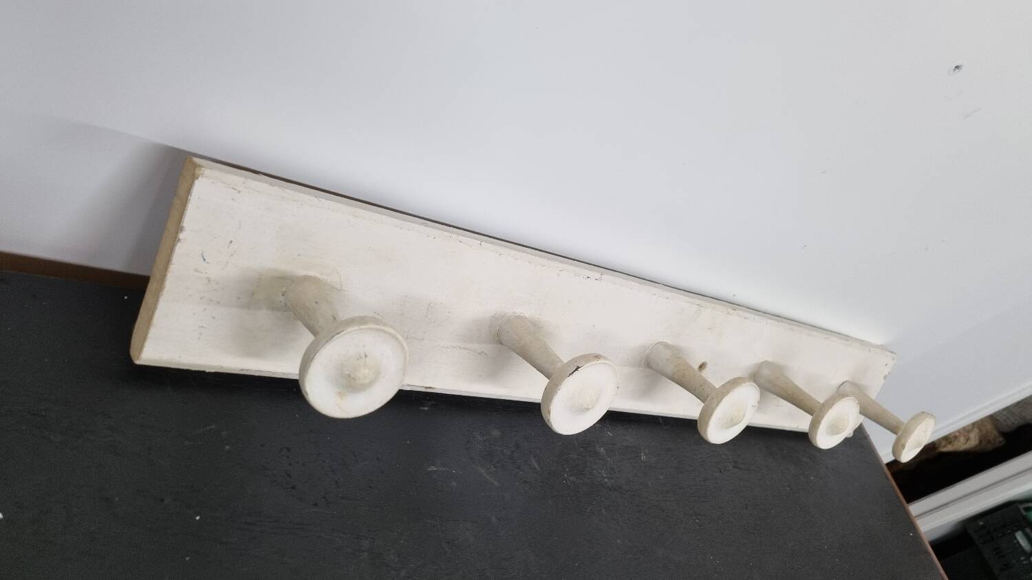 Wall coat rack