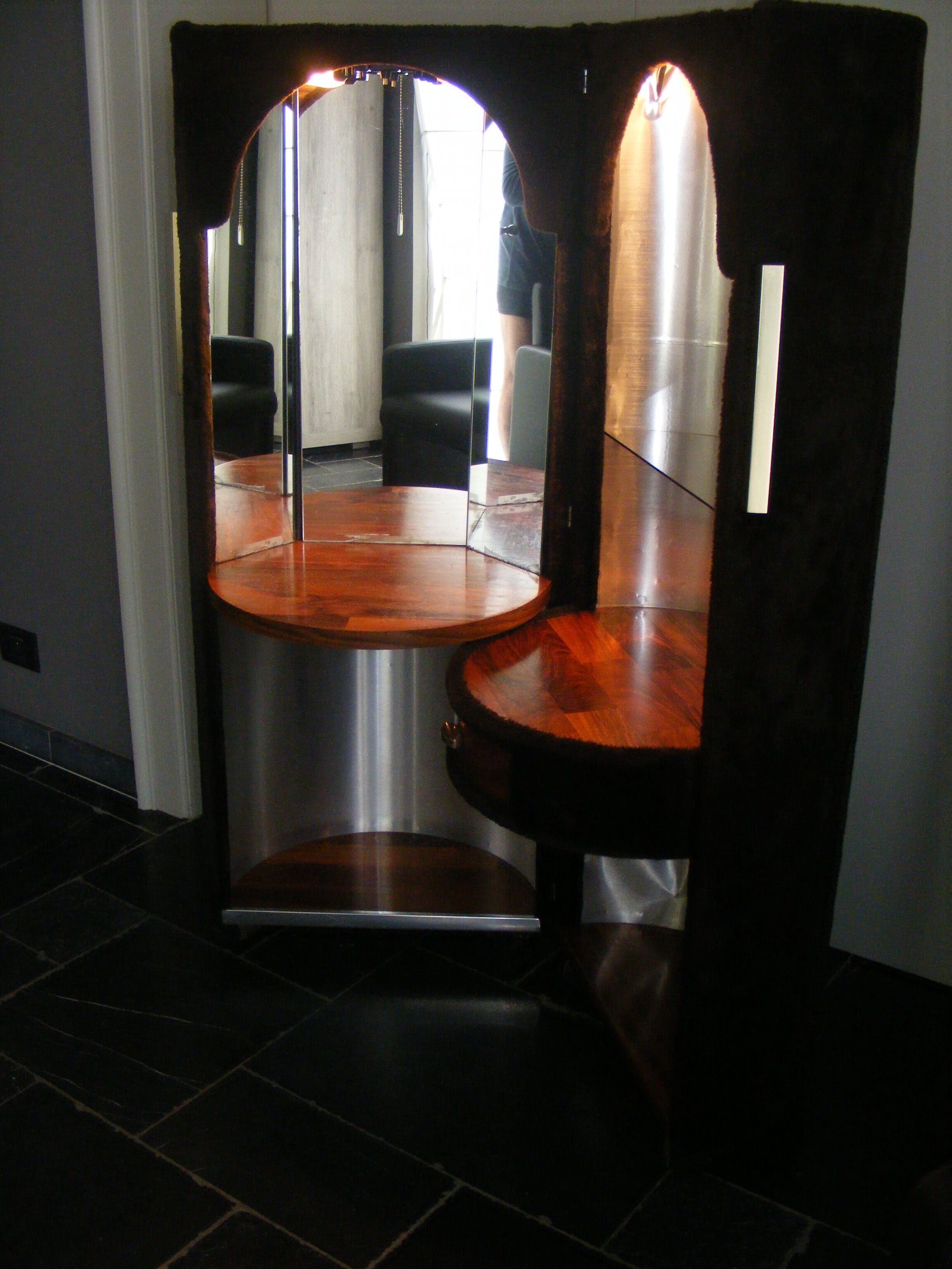 70's moumoutte dressing table, distributed by Roche Bobois