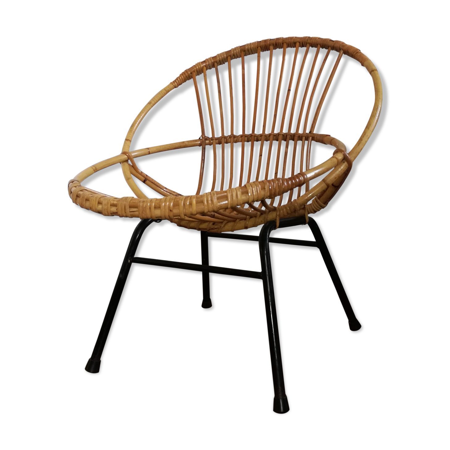 Rattan shell chair and metal feet