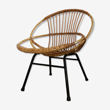 Rattan shell chair and metal feet