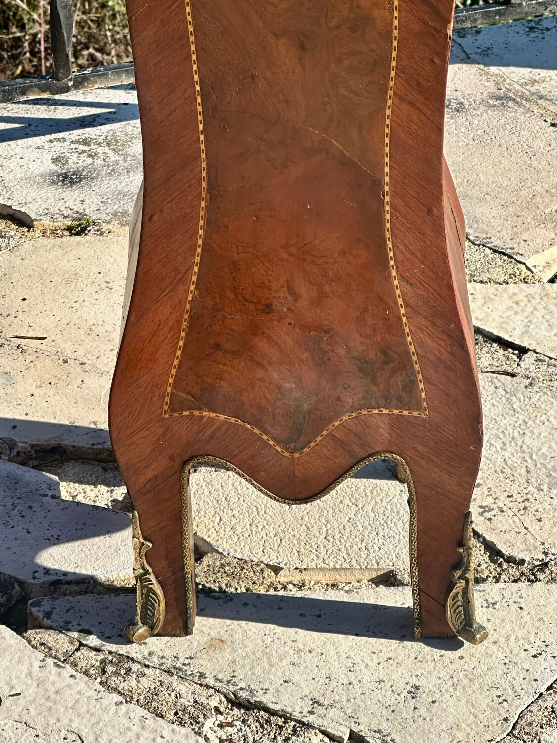 Pair of sleeves or columns in marquetry in the Louis XV style.