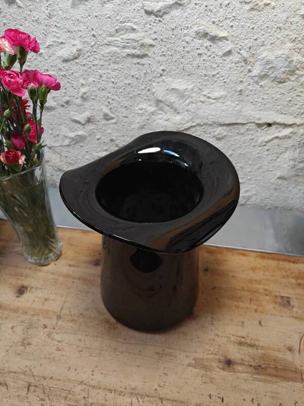 Vintage 70s bowler hat vase pot