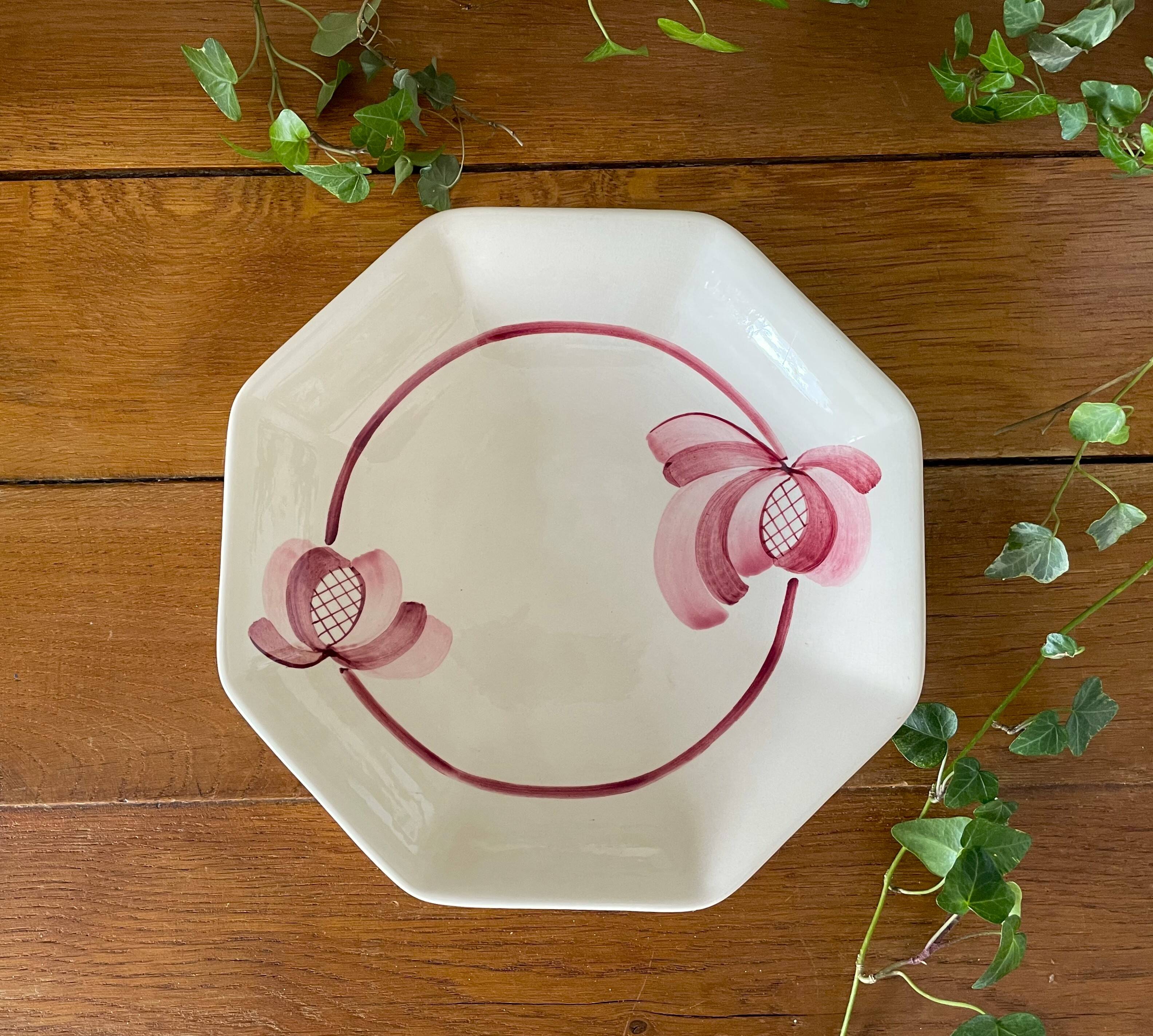 Antique compote dish in Villeroy & Boch earthenware.