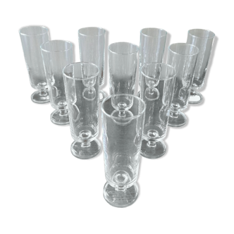 Suite of 10 vintage champagne flutes