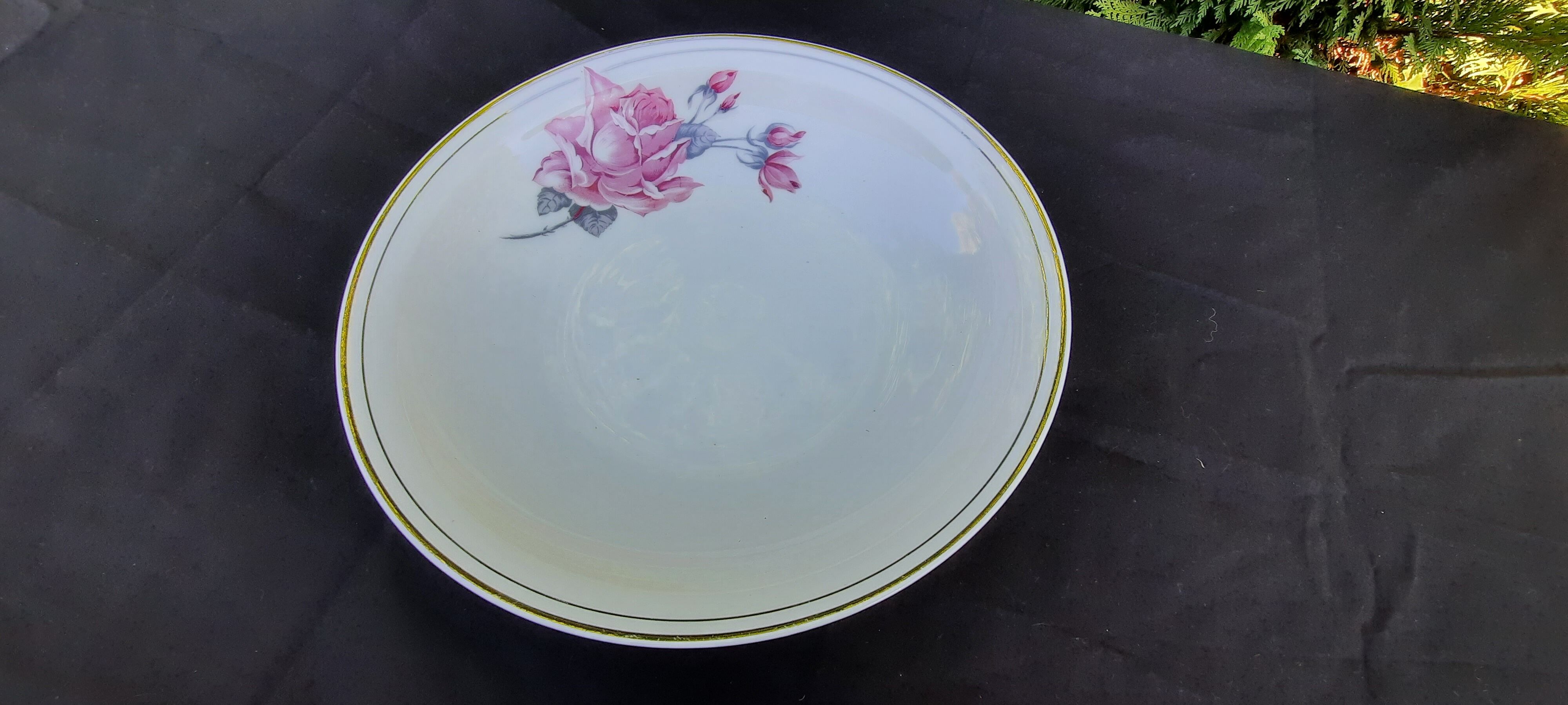 Porcelain hollow dish Rose-Marie UML France