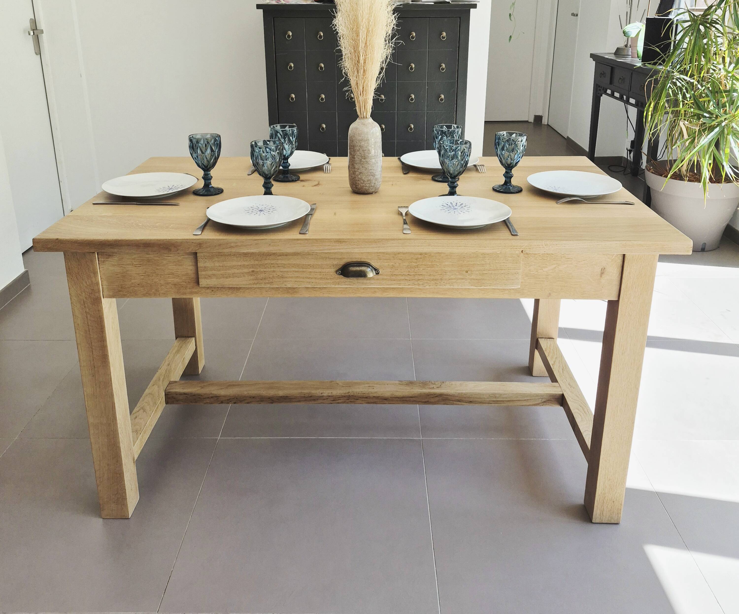 Farm table