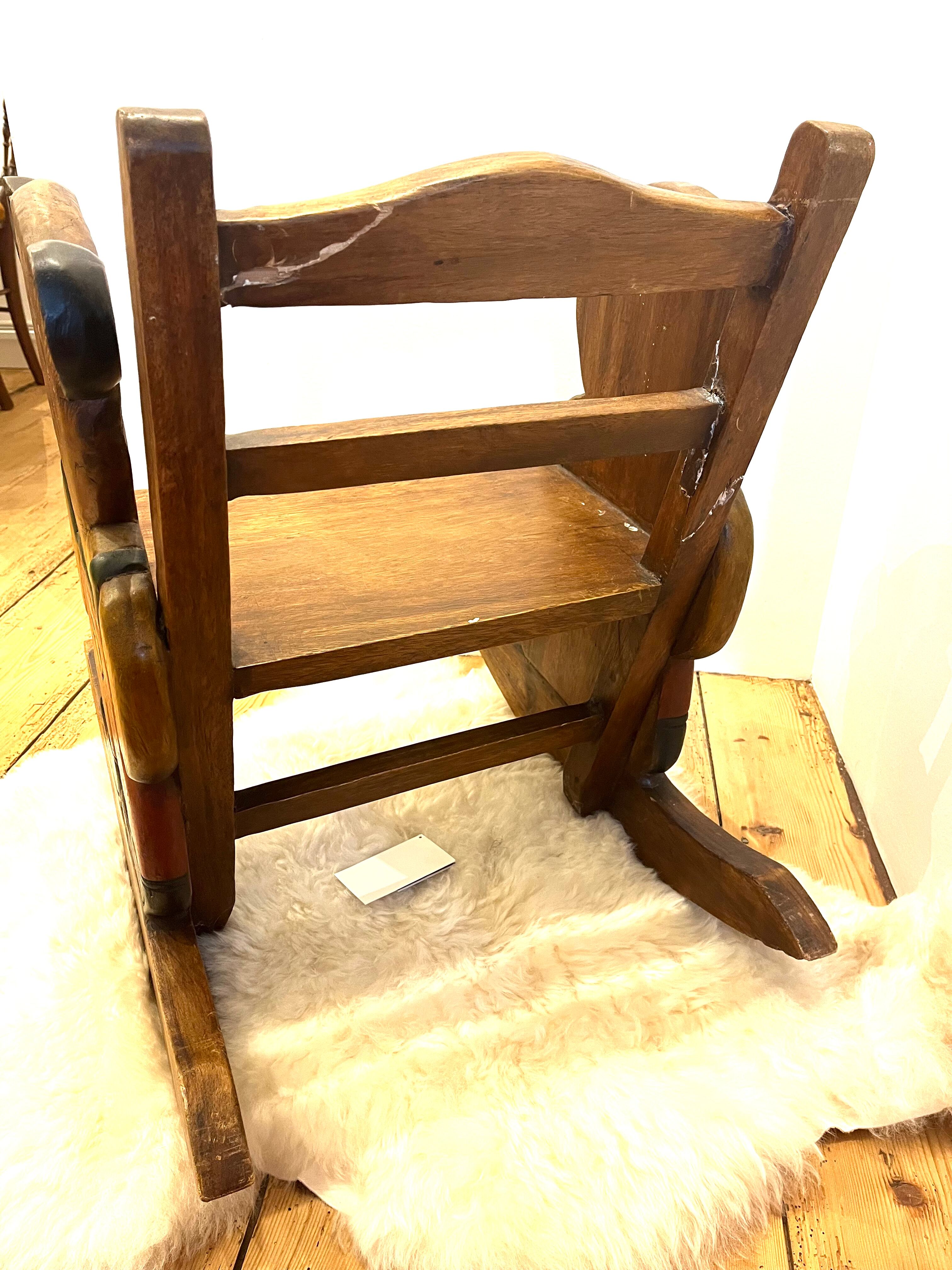 Wooden rocking chair - teddy bear