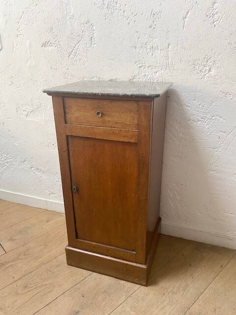 Wooden jam maker and marble slab