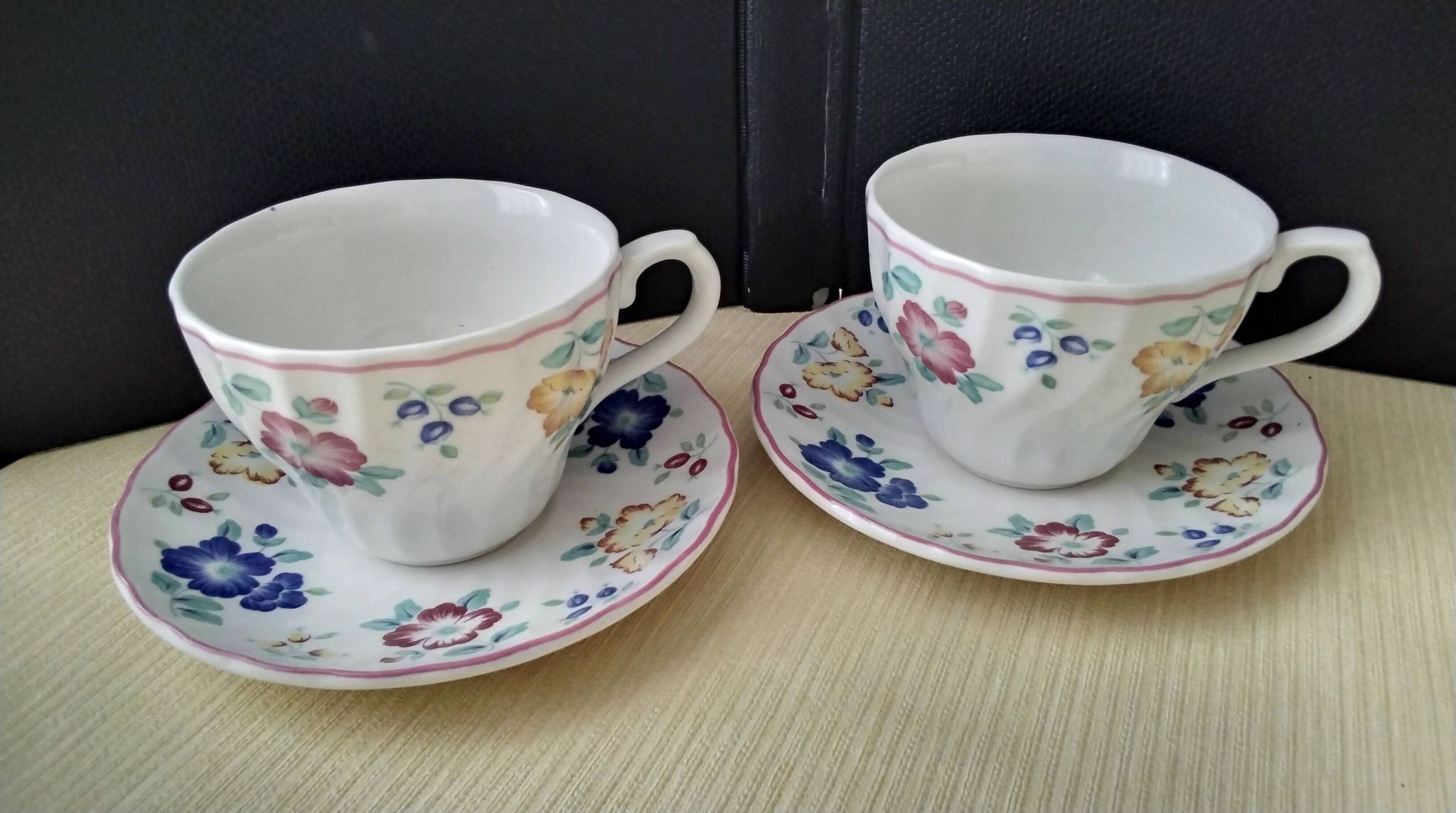 2 tea or coffee cups Porcelain Churchill Model Rosetta